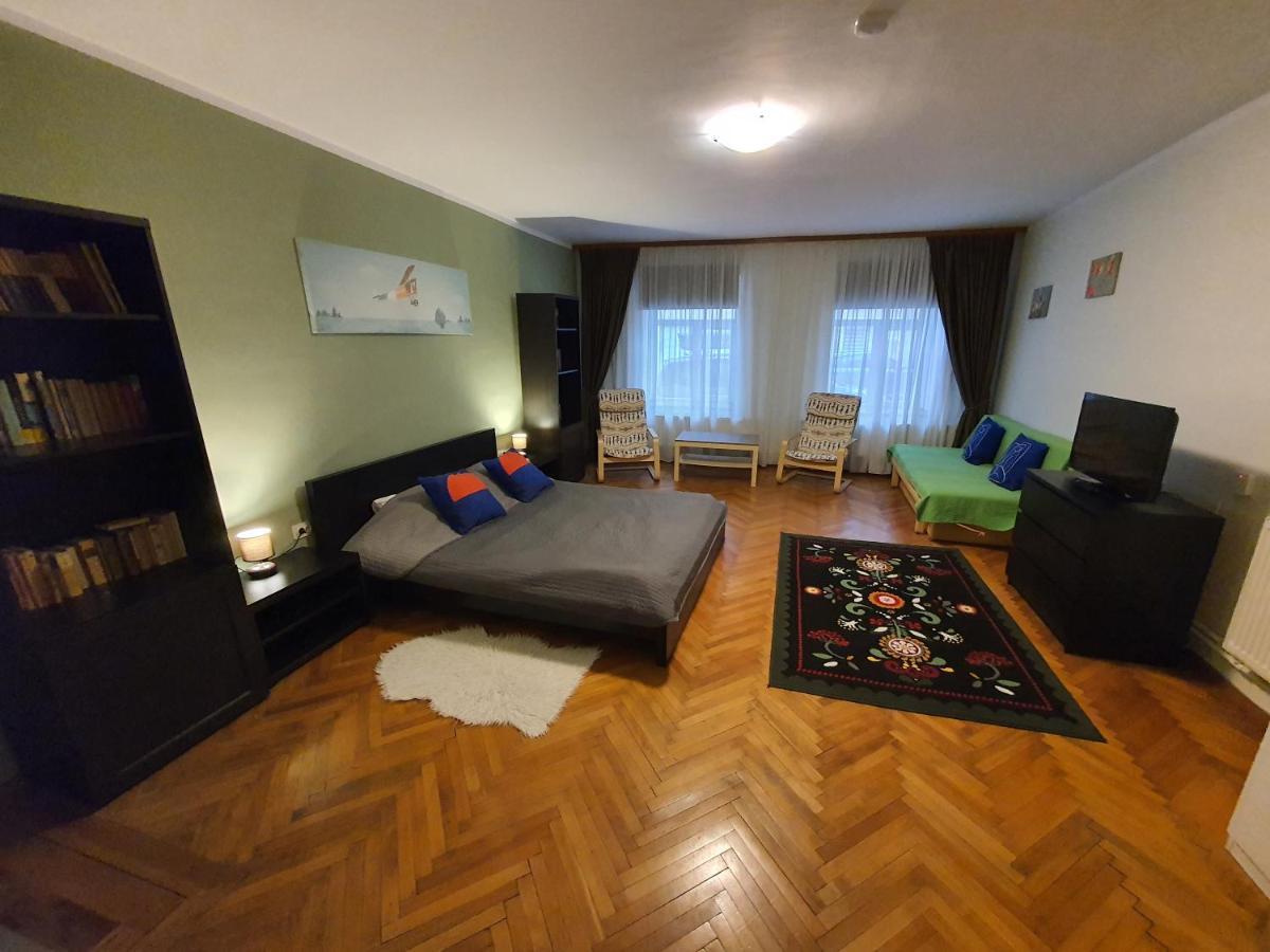 Casa Corona Brasov Luaran gambar